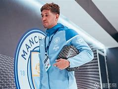 币游·国际(中国游)官方网站-赛地聚焦：社区盾赛后热度飙升，明尼苏达森林狼单刀错失，质疑声仍在，训练强度明显提升